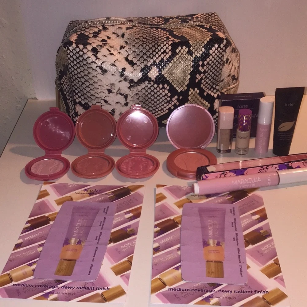 Tarte Makeup set with bag 12pieces NEW